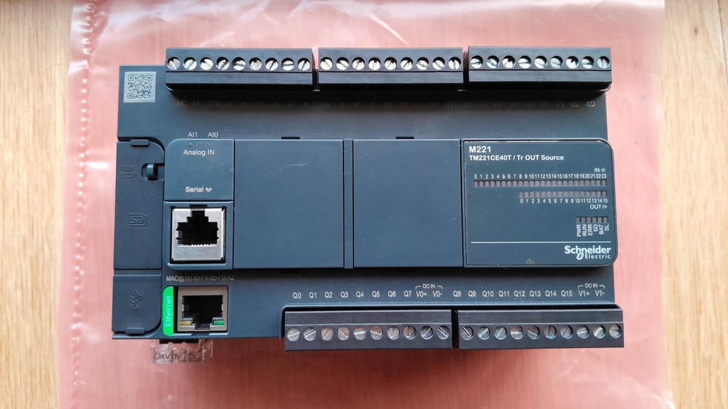 M221 TM221CE40T PLC autómato Schneider